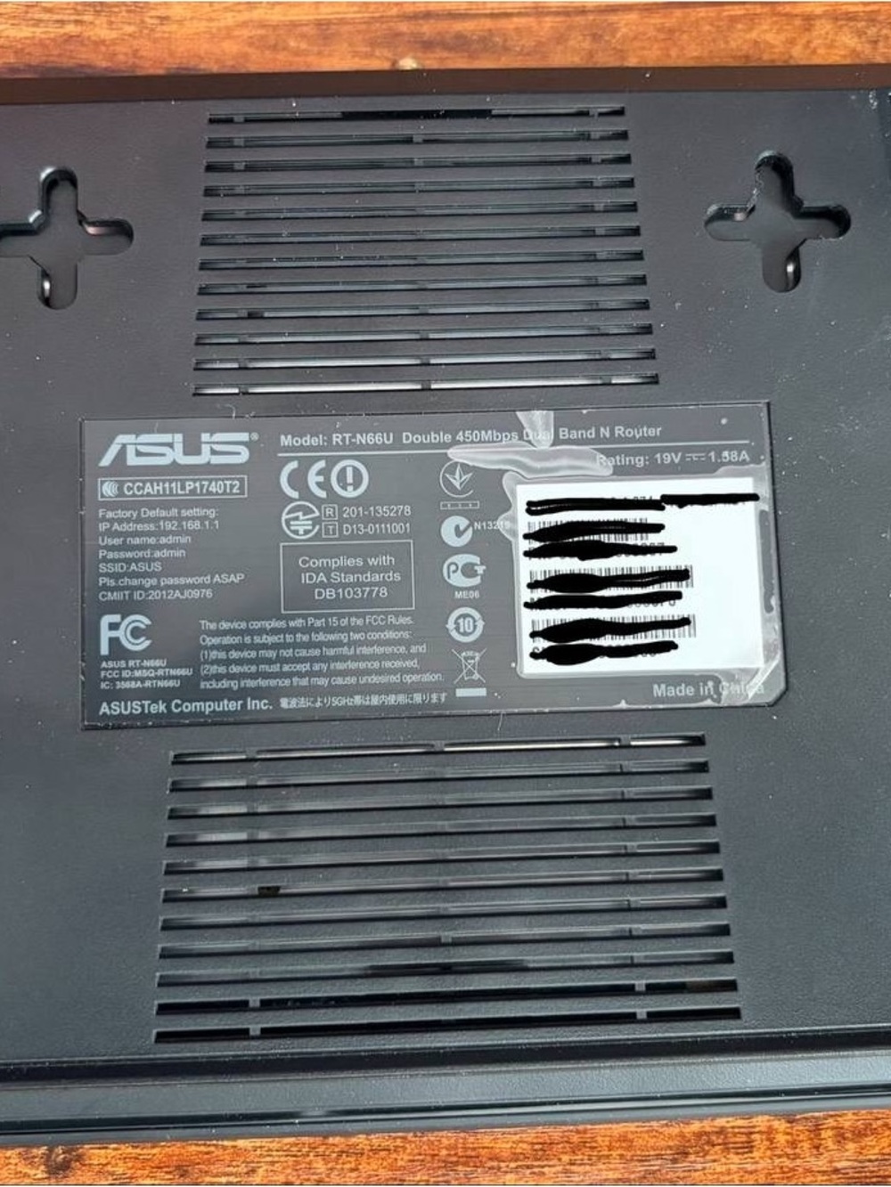 ASUS Black Plaid-Pattern Wireless Router - Picture 4 of 4